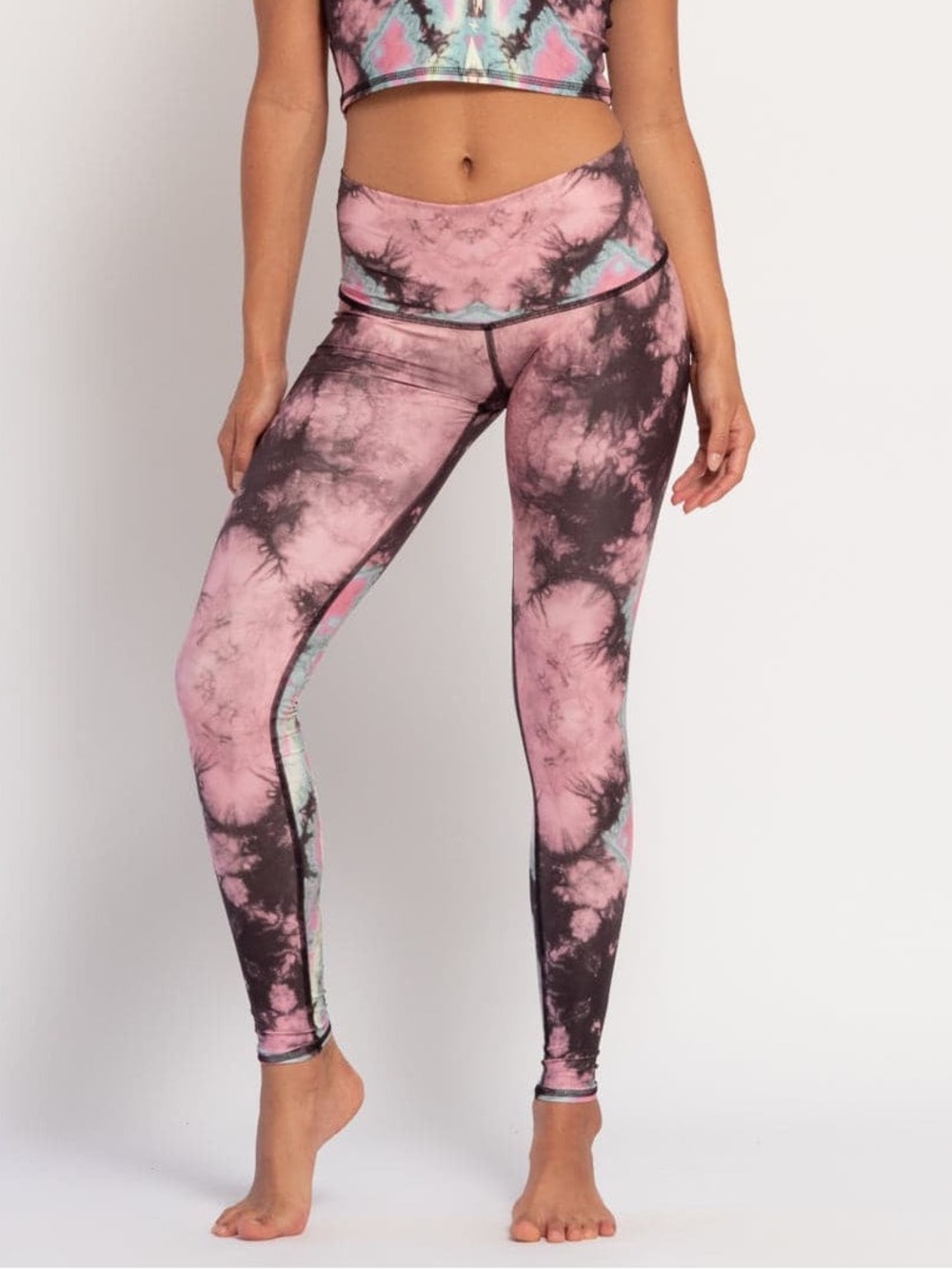 Teeki Eagle Feather Pink Hot Pant